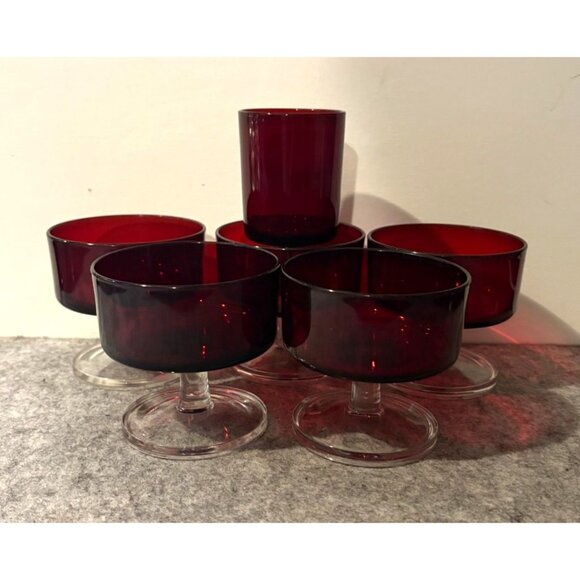 5 Vintage Luminarc 3 1/4" Ruby Red Champagne/Dessert Glasses 1960's  + 1 4"Cordi - Picture 1 of 8